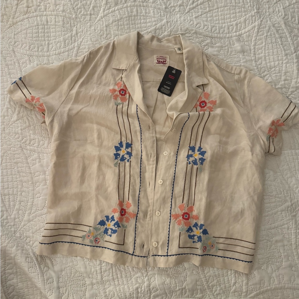 Levi's Cream Floral Embroidered Button-Down Camp shirt